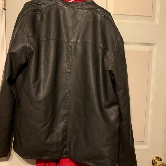 Men’s Jacket - Picture 2 of 4